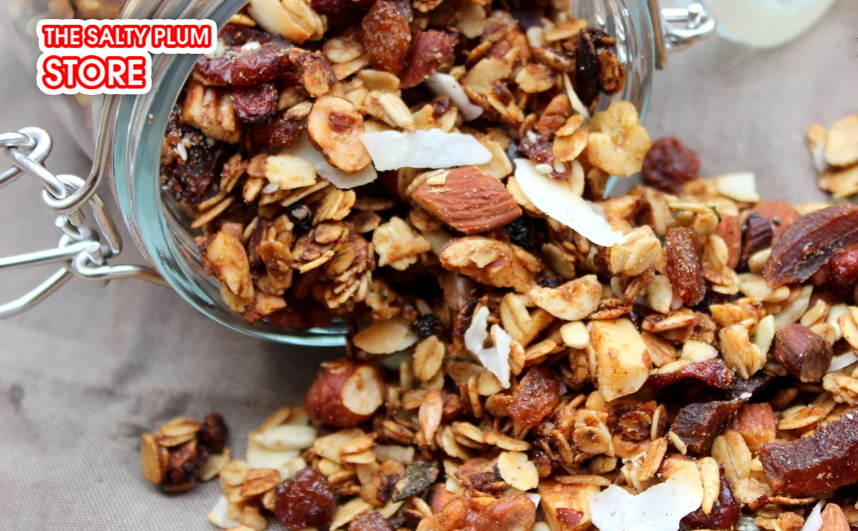 Homemade Granola with Dried Fruits
